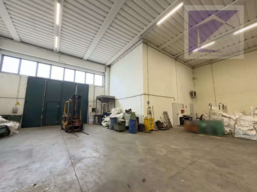 Immagine 4 di Capannone industriale in vendita  a Loreggia