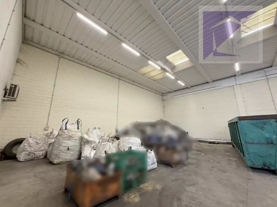 Immagine 7 di Capannone industriale in vendita  a Loreggia