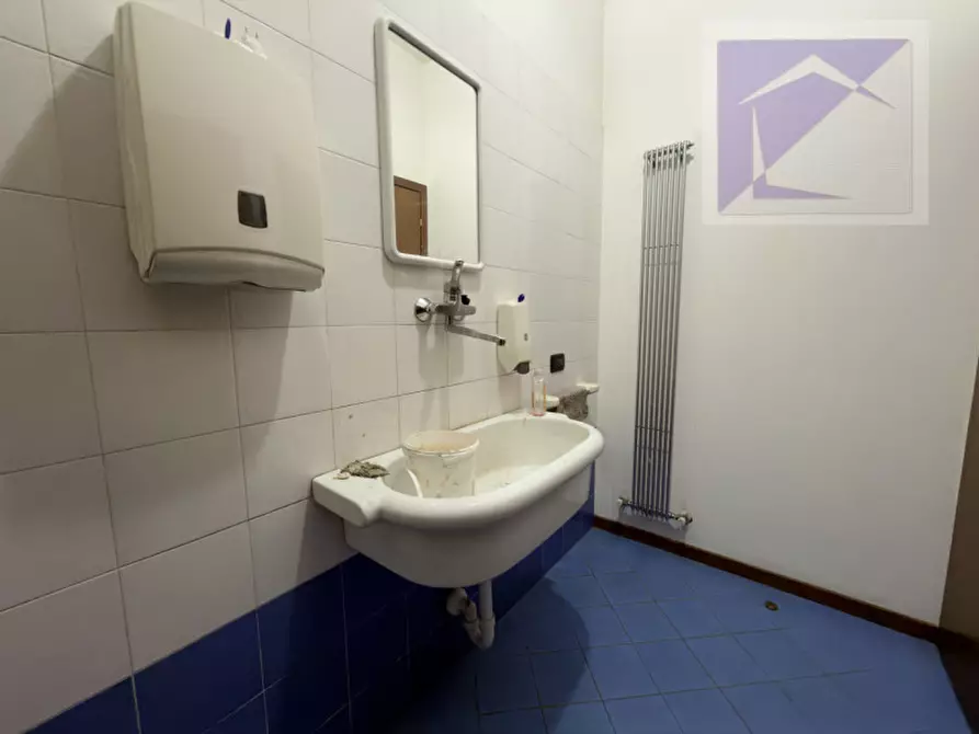 Immagine 18 di Capannone industriale in vendita  a Loreggia