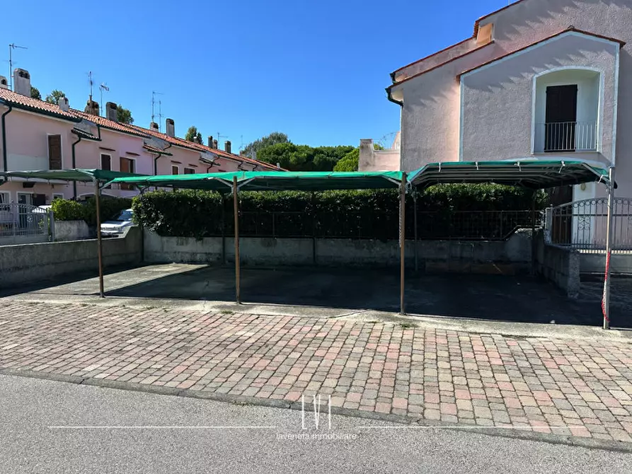 Immagine 19 di Villetta a schiera in vendita  in Via Vasco da Gama 139 a Caorle