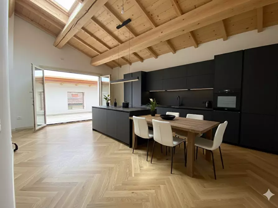 Immagine 2 di Attico in vendita  in Piazza delle Biade a Vicenza