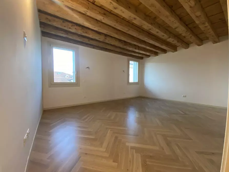 Immagine 7 di Attico in vendita  in Piazza delle Biade a Vicenza