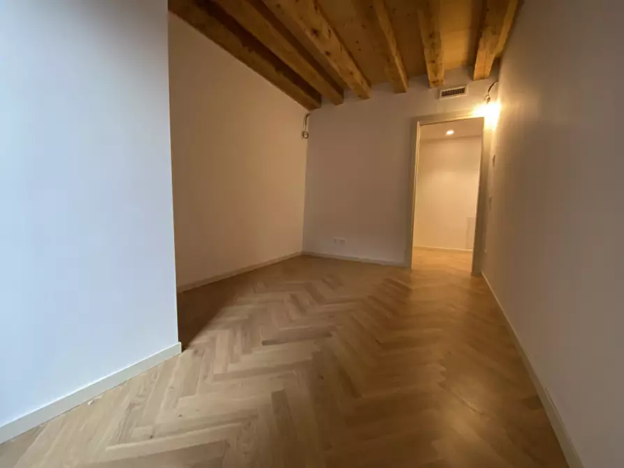 Immagine 9 di Attico in vendita  in Piazza delle Biade a Vicenza