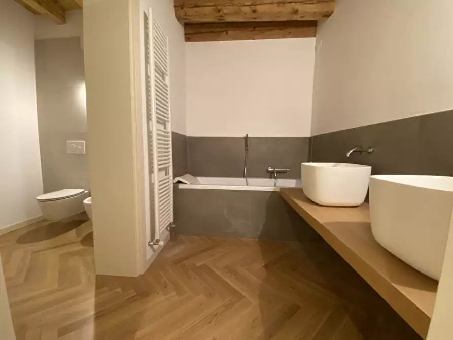 Immagine 23 di Attico in vendita  in Piazza delle Biade a Vicenza