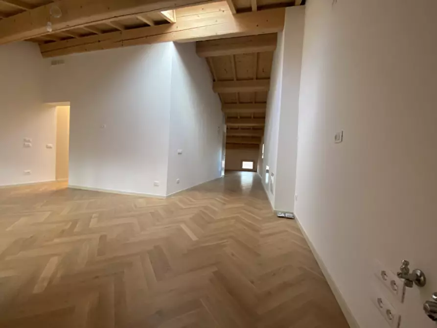 Immagine 30 di Attico in vendita  in Piazza delle Biade a Vicenza