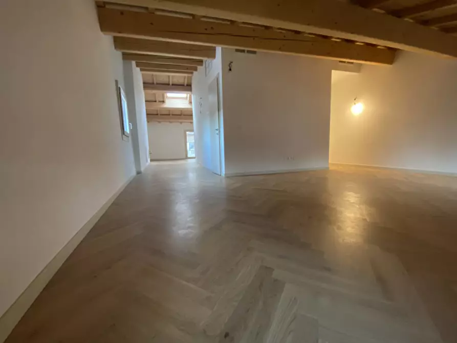 Immagine 32 di Attico in vendita  in Piazza delle Biade a Vicenza