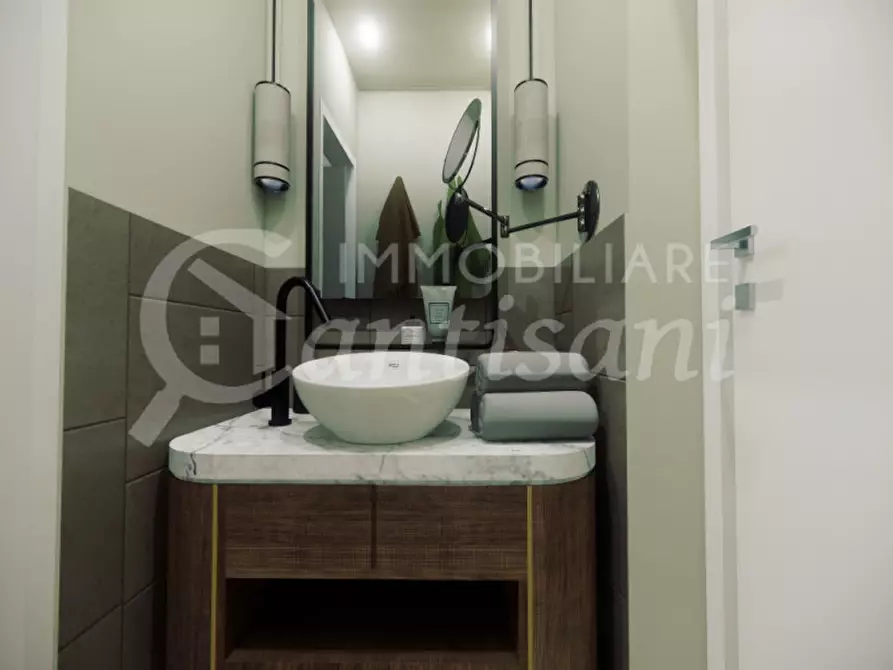 Immagine 19 di Appartamento in vendita  in Via dell'Orcagna a Firenze