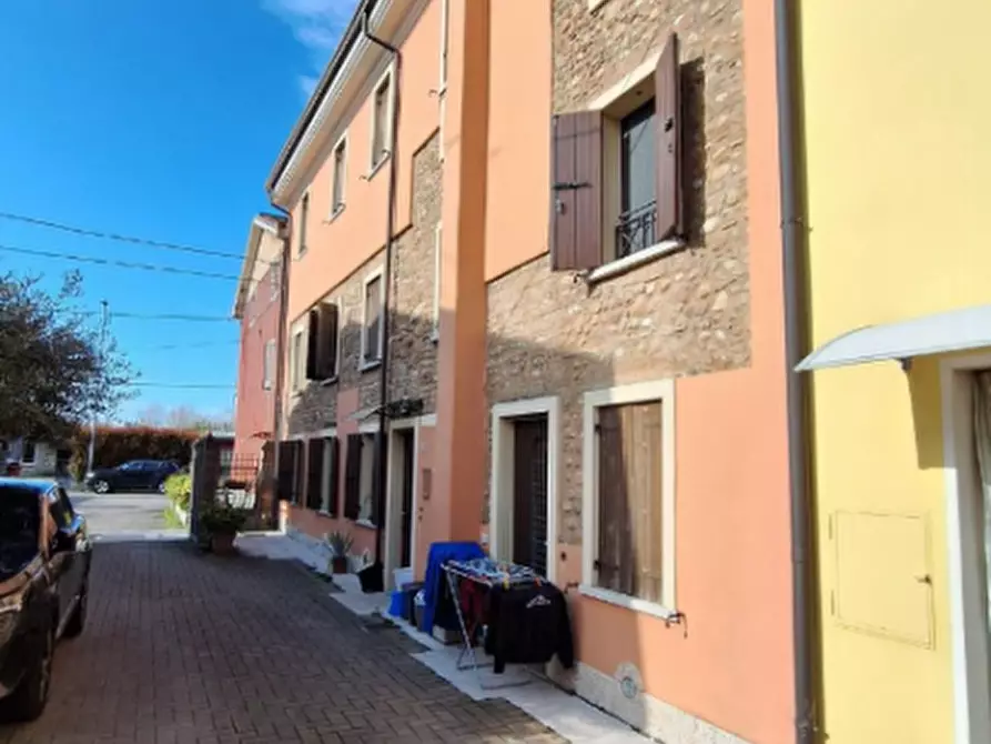 Immagine 1 di Villetta a schiera in vendita  in Via Duca degli Abruzzi 59 a Villafranca Di Verona