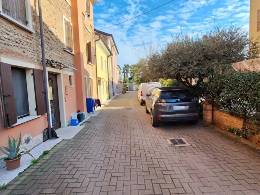 Immagine 3 di Villetta a schiera in vendita  in Via Duca degli Abruzzi 59 a Villafranca Di Verona