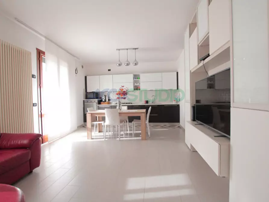 Immagine 7 di Appartamento in vendita  in Via Roma 49 a Bolzano Vicentino