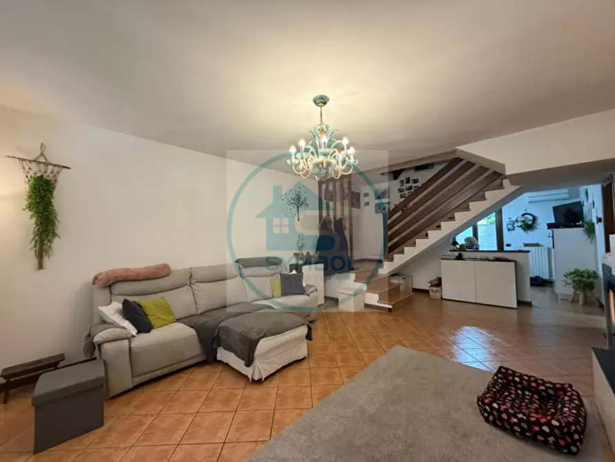 Immagine 2 di Casa bifamiliare in vendita  in Via Cairoli a Salzano