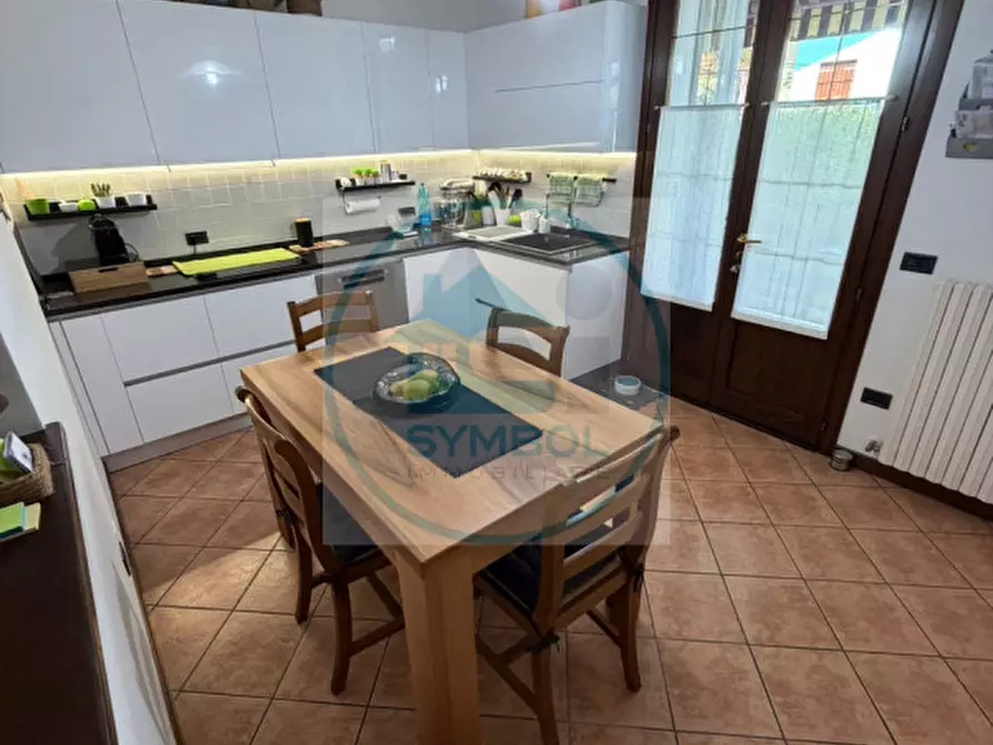 Immagine 3 di Casa bifamiliare in vendita  in Via Garibaldi a Salzano