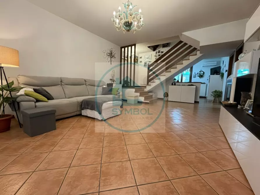 Immagine 3 di Casa bifamiliare in vendita  in Via Garibaldi a Salzano