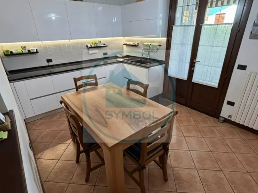 Immagine 4 di Casa bifamiliare in vendita  in Via Garibaldi a Salzano