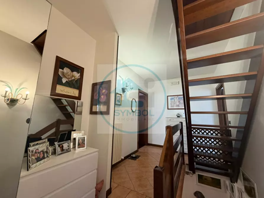 Immagine 10 di Casa bifamiliare in vendita  in Via Cairoli a Salzano