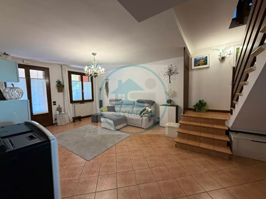 Immagine 11 di Casa bifamiliare in vendita  in Via Garibaldi a Salzano