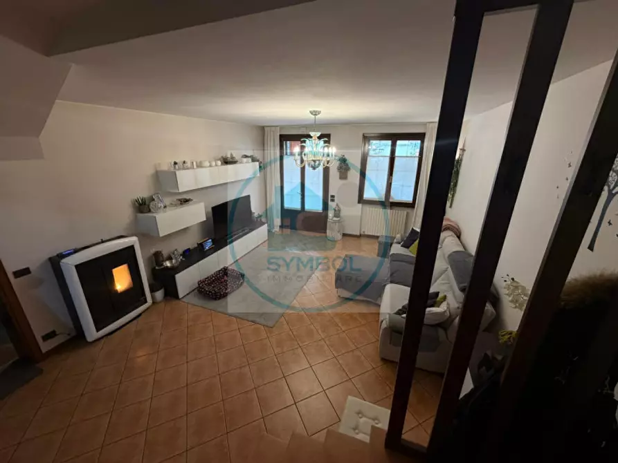 Immagine 14 di Casa bifamiliare in vendita  in Via Cairoli a Salzano