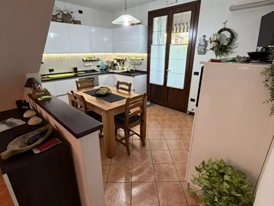 Immagine 62 di Casa bifamiliare in vendita  in Via Garibaldi a Salzano