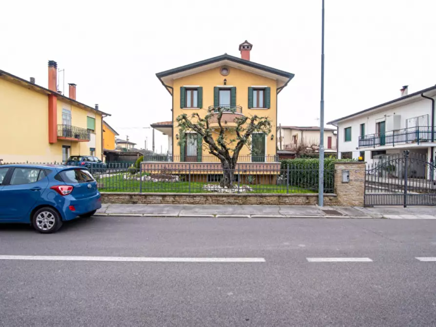 Immagine 5 di Casa indipendente in vendita  in Via Curiel a Selvazzano Dentro