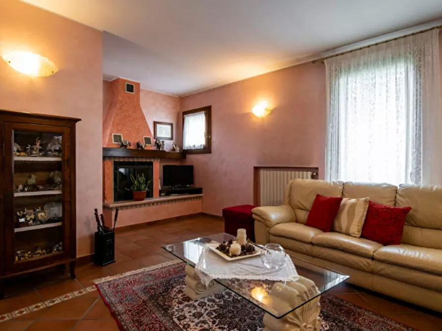 Immagine 8 di Casa indipendente in vendita  in via montecchia a Selvazzano Dentro