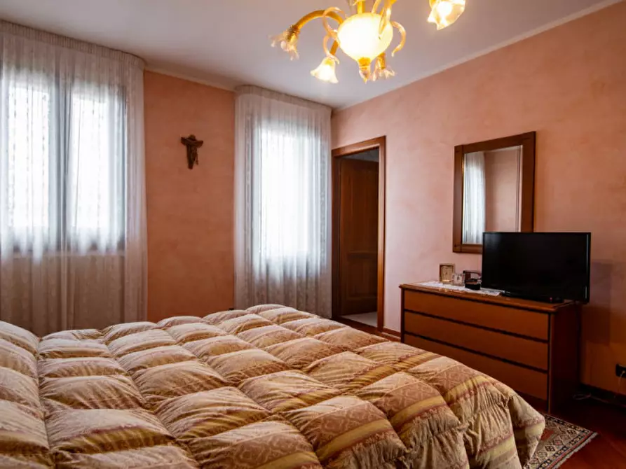 Immagine 17 di Casa indipendente in vendita  in Via Curiel a Selvazzano Dentro