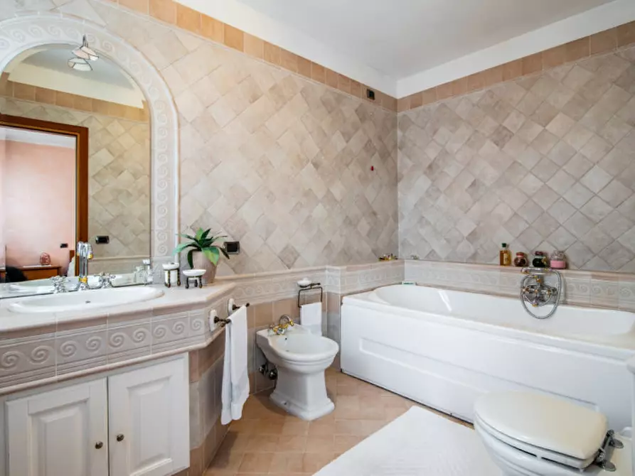 Immagine 18 di Casa indipendente in vendita  in Via Curiel a Selvazzano Dentro