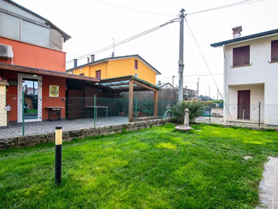 Immagine 33 di Casa indipendente in vendita  in Via Curiel a Selvazzano Dentro