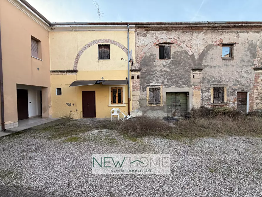 Immagine 4 di Appartamento in vendita  in via scuderlando 323 a Verona