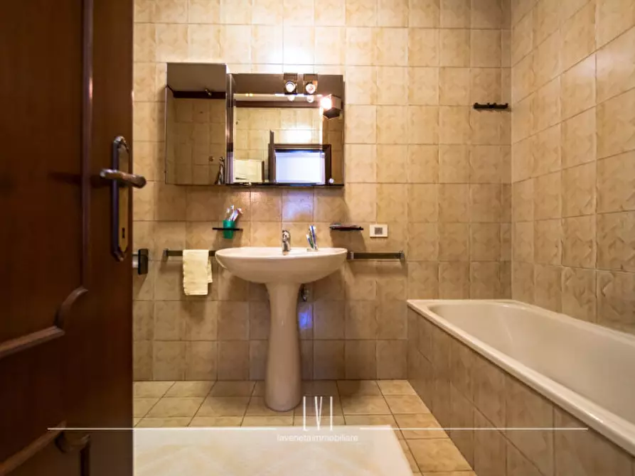 Immagine 21 di Appartamento in vendita  in VIA DEL PASSARIN a Caorle