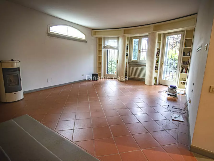 Immagine 2 di Villa in vendita  in Via Ugo Foscolo a Poggio A Caiano