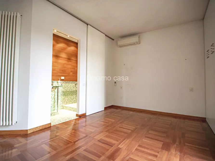 Immagine 6 di Villa in vendita  in Via Ugo Foscolo a Poggio A Caiano