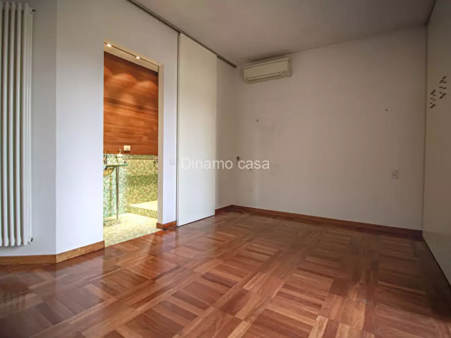 Immagine 7 di Villa in vendita  in Via Ugo Foscolo a Poggio A Caiano