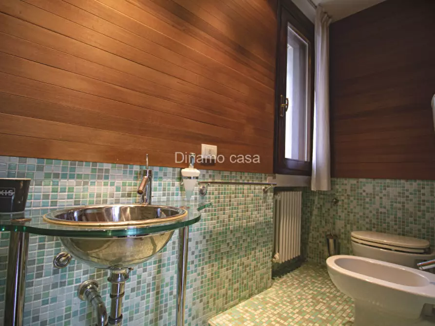 Immagine 8 di Villa in vendita  in Via Ugo Foscolo a Poggio A Caiano