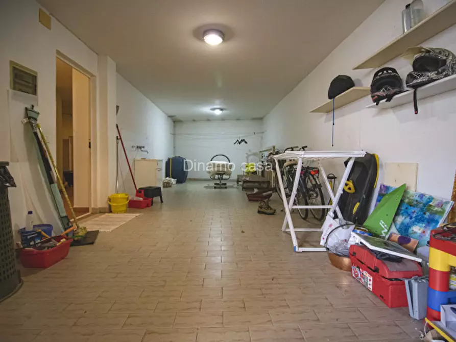 Immagine 21 di Villa in vendita  in Via Ugo Foscolo a Poggio A Caiano