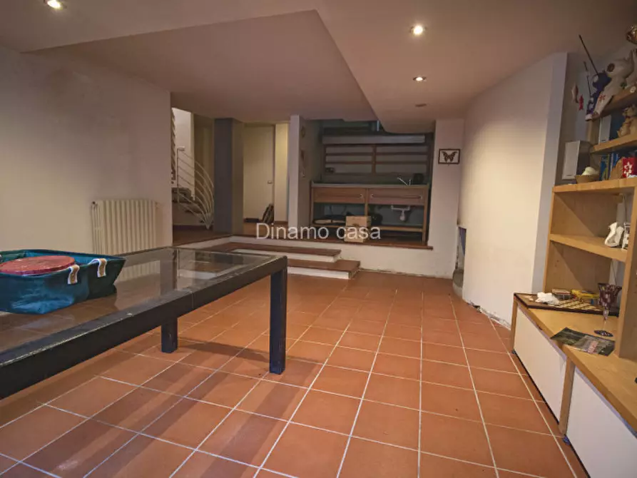 Immagine 25 di Villa in vendita  in Via Ugo Foscolo a Poggio A Caiano