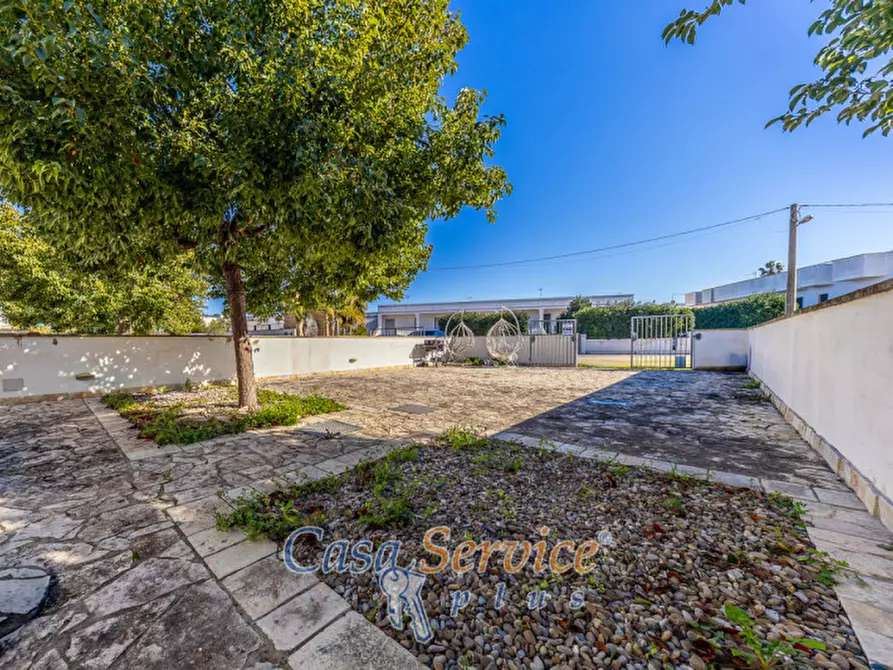 Immagine 3 di Casa indipendente in vendita  in Via Ischia a Taviano