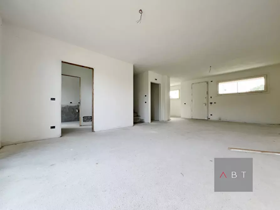 Immagine 4 di Casa bifamiliare in vendita  a Loreggia