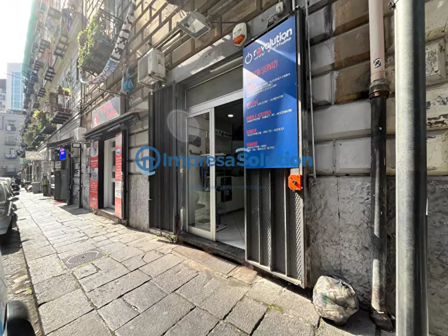 Immagine 4 di Negozio in vendita  in Via Silvio Spaventa a Napoli