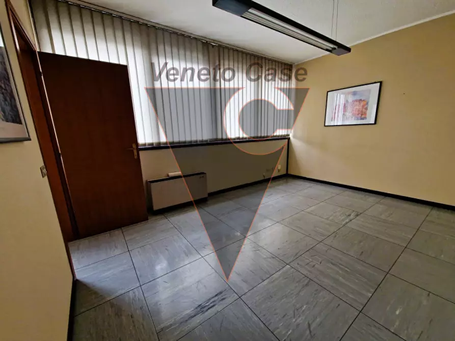 Immagine 8 di Ufficio in vendita  in Via lisbona 10 a Padova