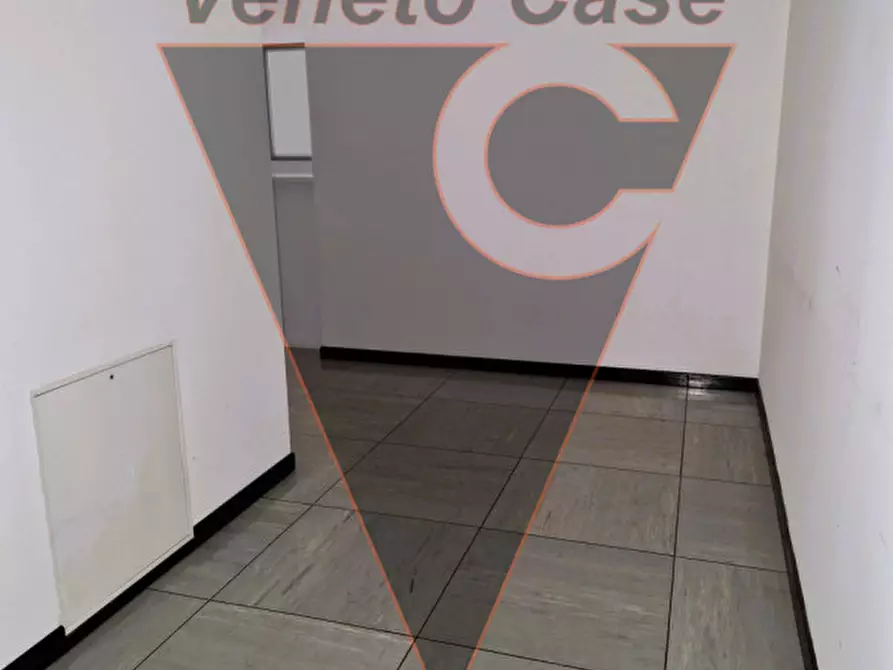 Immagine 10 di Ufficio in vendita  in Via lisbona 10 a Padova