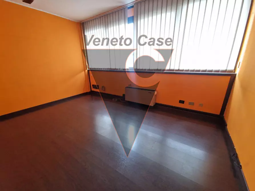 Immagine 16 di Ufficio in vendita  in Via lisbona 10 a Padova