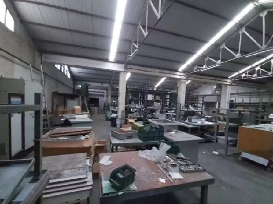 Immagine 3 di Capannone industriale in vendita  in Via Croce Rossa, 19-21, 98124 Messina ME, Italia a Messina