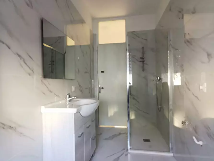 Immagine 10 di Appartamento in vendita  in Via Vallona a Pordenone