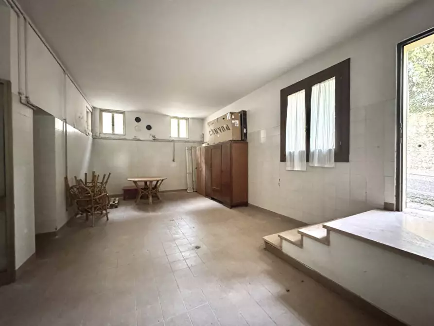 Immagine 2 di Laboratorio in affitto  in Via Guglielmo Marconi a Colceresa