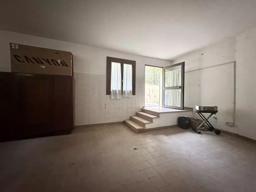 Immagine 5 di Laboratorio in affitto  in Via Guglielmo Marconi a Colceresa