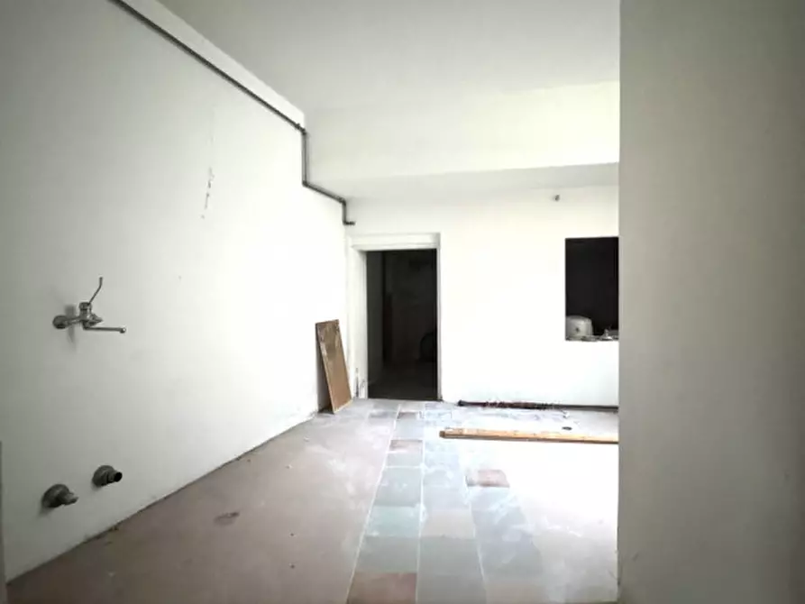 Immagine 7 di Laboratorio in affitto  in Via Guglielmo Marconi a Colceresa