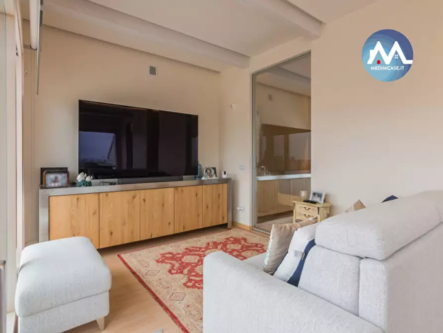 Immagine 4 di Appartamento in vendita  in via postumo a Pesaro