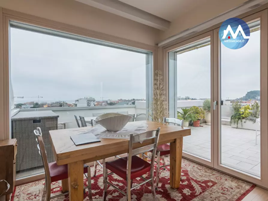 Immagine 6 di Appartamento in vendita  in via postumo a Pesaro