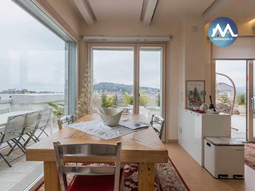 Immagine 7 di Appartamento in vendita  in via postumo a Pesaro