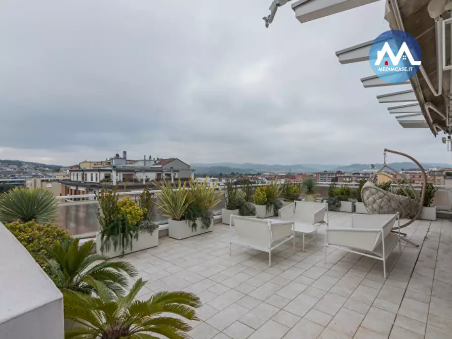 Immagine 19 di Appartamento in vendita  in via postumo a Pesaro